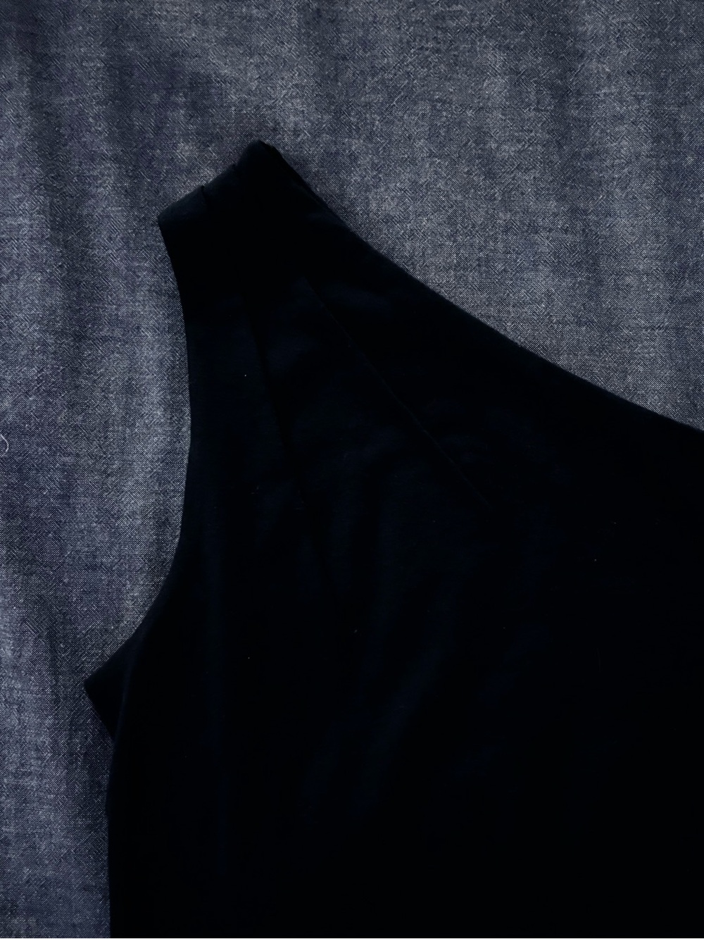 Hollister Black One-Shoulder Camisole - Picture 3 of 5